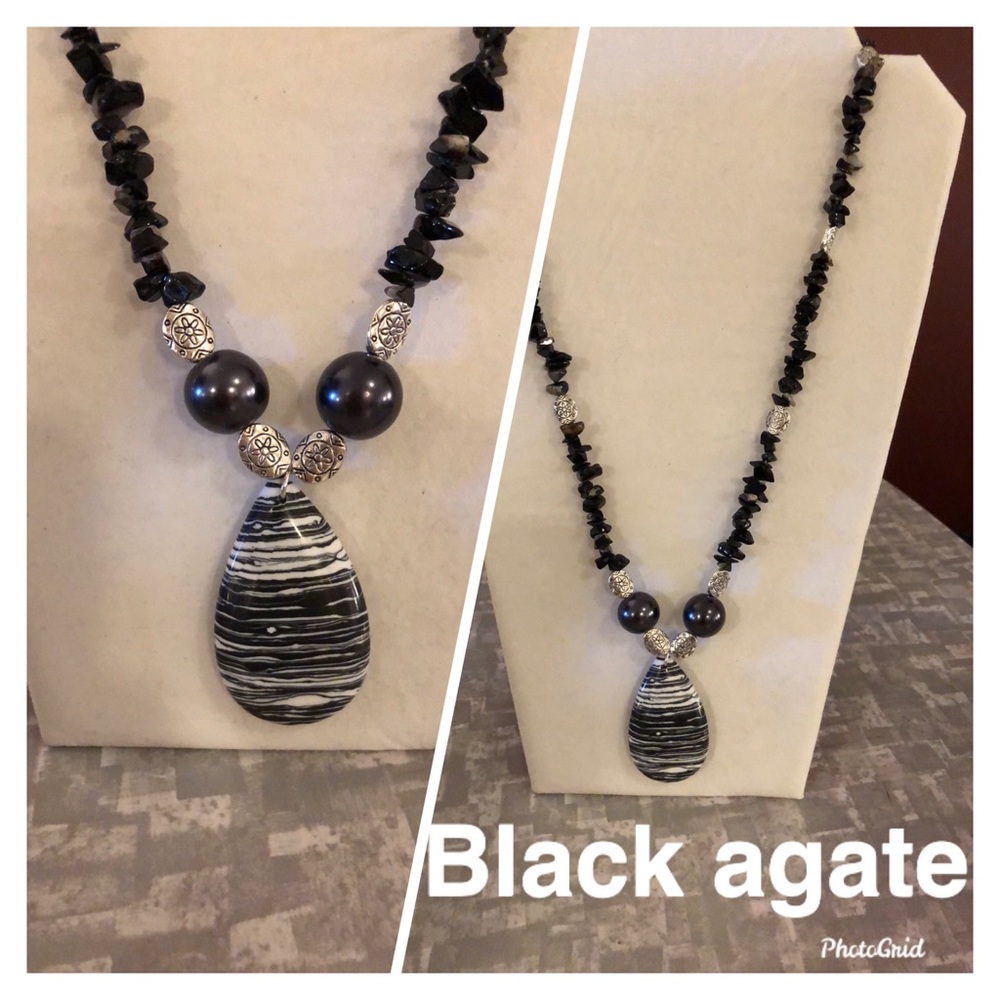 Black & white agate teardrop centerpiece necklace